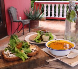 Hofi Cas Cora lunch Curacao