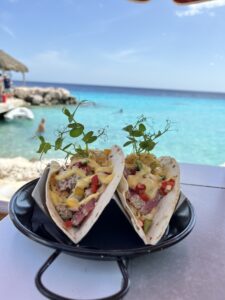 Lunch Kararkter Coral Estate