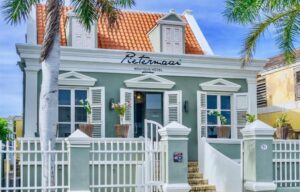 Boutique hotel in Pietermaai Willemstad Curaçao with colorful façade.
