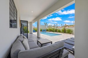 Modern family villa in Curaçao with private pool near Mambo Beach