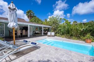 Family-friendly villa at Piscadera Bay Resort in Curaçao, close to beach and restaurants