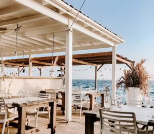 Boutique hotel BijBlauw in Pietermaai, Willemstad, Curaçao with seaside view and cozy restaurant