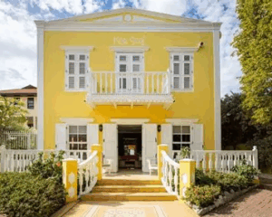 Historic Curaçao landhuis surrounded by tropical gardens