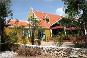 Historic Curaçao landhuis surrounded by tropical gardens
