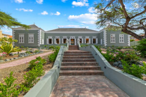 Historic Curaçao landhuis surrounded by tropical gardens